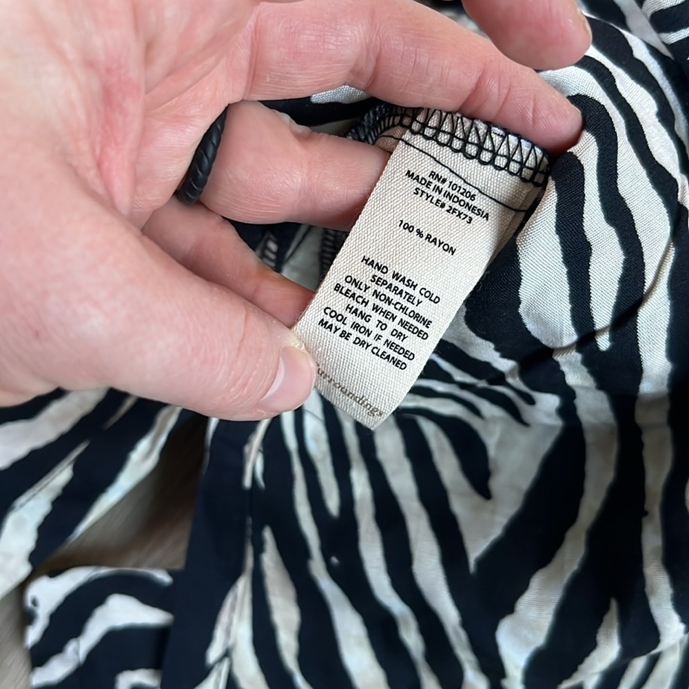 Soft Surroundings Zella Topper Zebra Print Light Weight Top - Picture 12 of 14